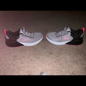 Skechers Air cooled memory foam shoes